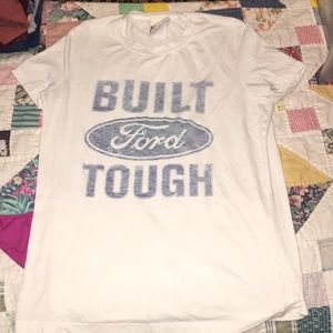 (simple t-shirt) only wore 2 times, and no stains